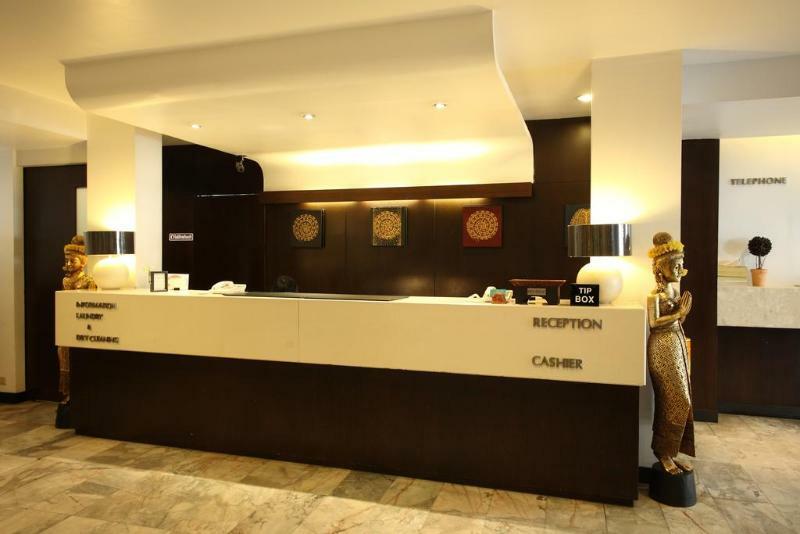 Reno Hotel Banguecoque Exterior foto